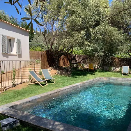 Le Rossignol 2, Aiguebelle Apartmán *